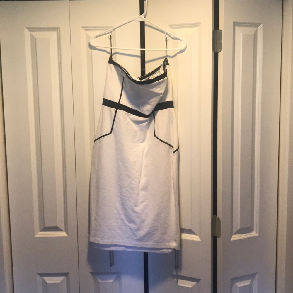 Express size 10 white and black detailed dress